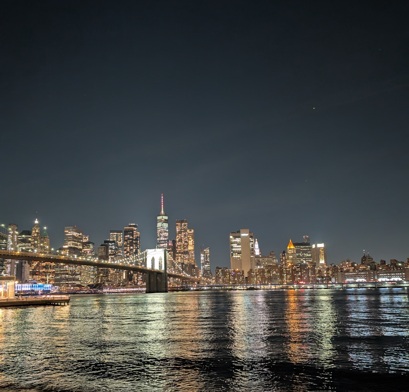 Diferenças Culturais Surpreendentes, Práticas de Gorjeta e Consumo de Plástico Sob a Lupa, em Nova York e&nbsp;Boston